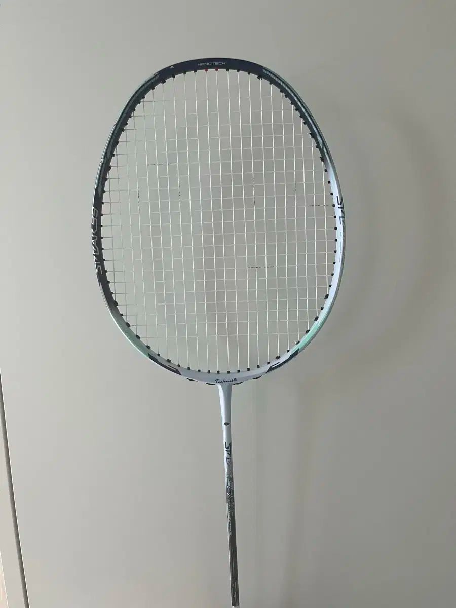 コメント み Technist スピア 93 4U バドミントン ラケット