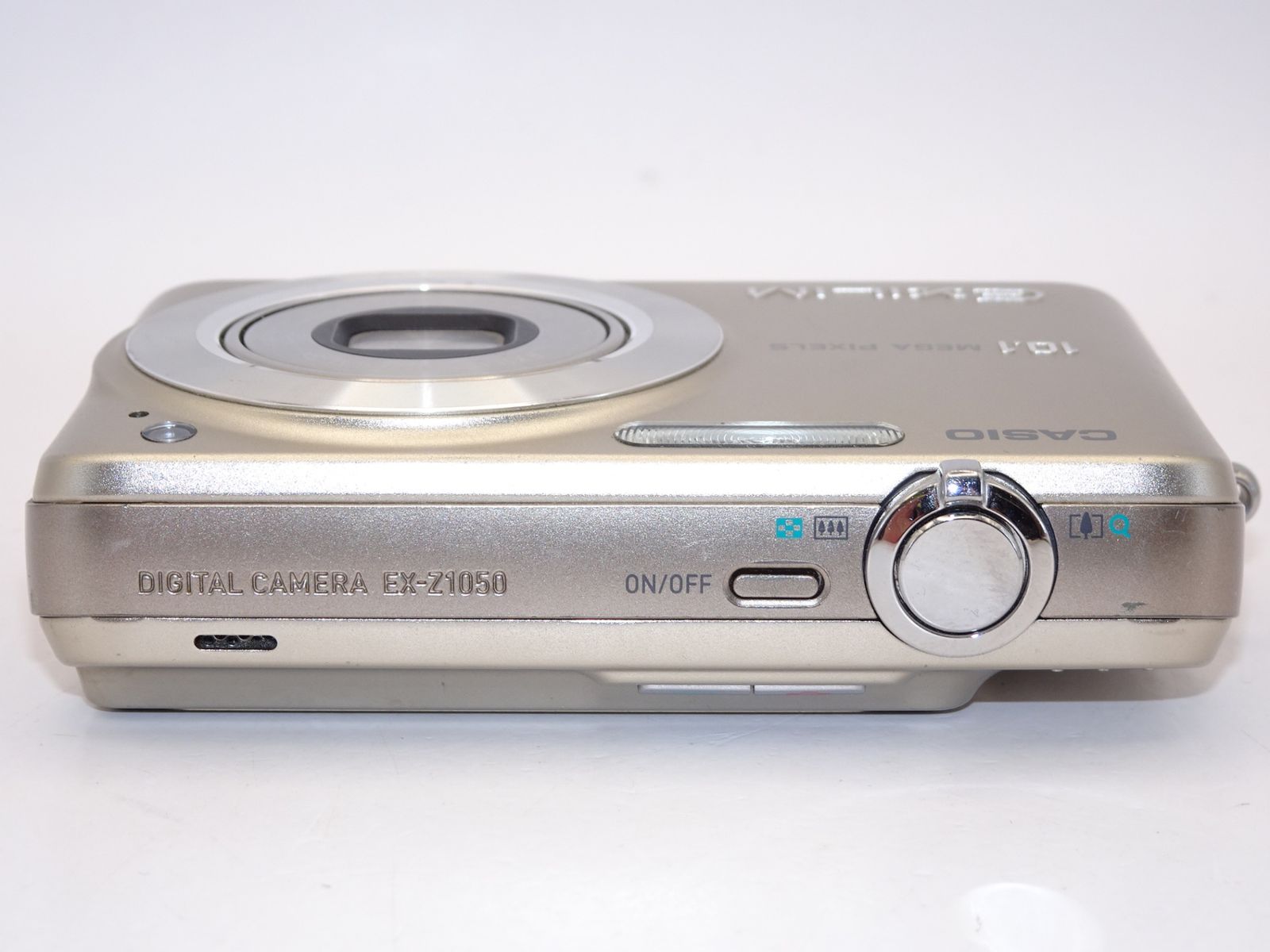 CASIO EXILIM ZOOM EX-Z1050GD ゴールド - メルカリ