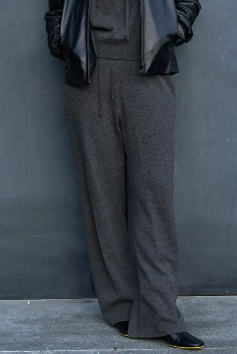 MUDULE ニット パンツ グレー 2 サイズ