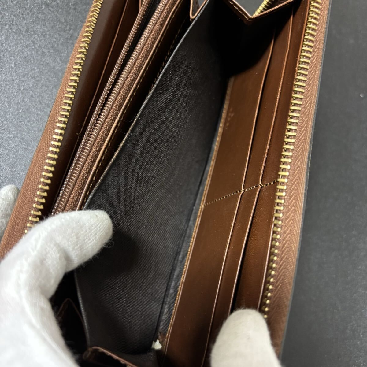 s22 グッチ GGスプリーム 長財布 ラウンドファスナー GUCCI ラウンド