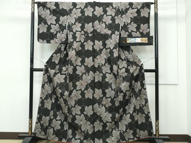 日曜日最終お値下げ　泥 大島紬9マルキの美しい着物 平和屋着物□極上 本場大島紬 泥染め 9マルキ 葡萄蔦の葉文 匠丸特製