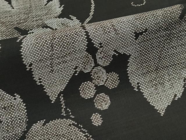 平和屋着物□極上 本場大島紬 泥染め 9マルキ 葡萄蔦の葉文 匠丸特製