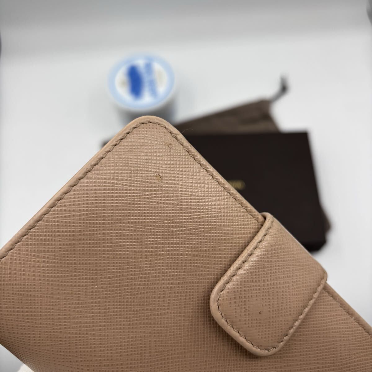 a*t様 PRADA 二つ折り財布　サフィアーノレザー　ピンクベージュ Amazon | [Prada] [プラダ] 二つ折り財布 サフィアーノ ピンク