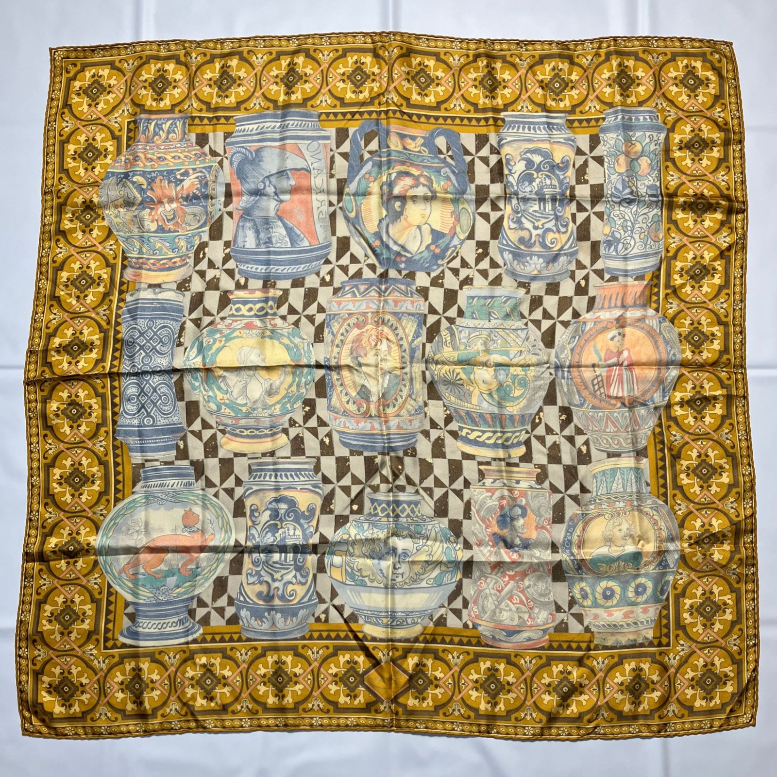 2510-3｜グッチ スカーフ