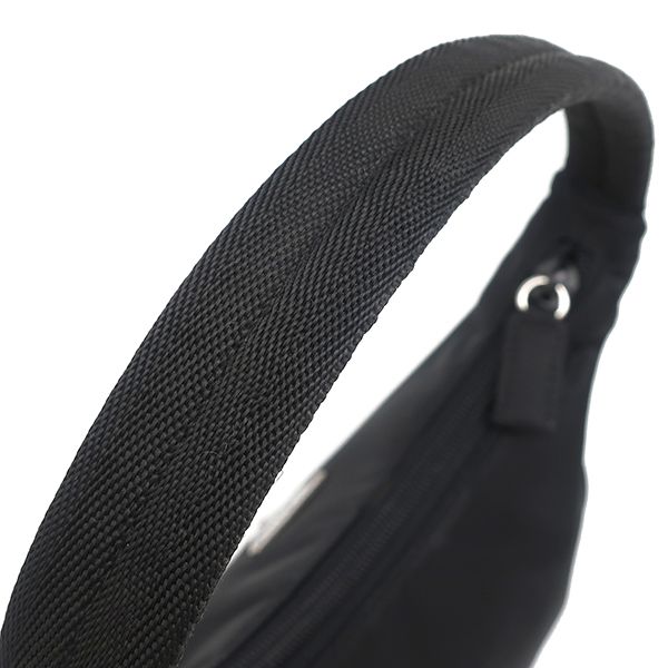 ミニバッグ ナイロン