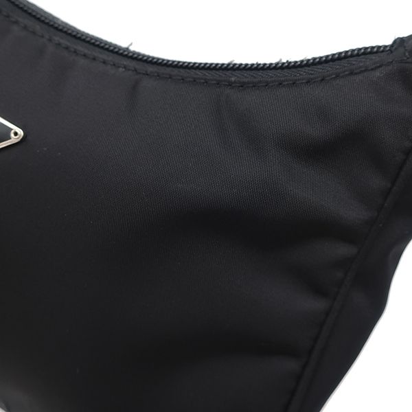 三角ロゴプレート MV515