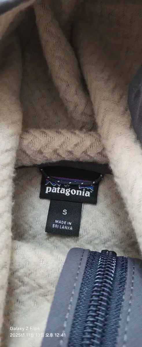 パタゴニア patagonia r1 エア WHOフーディ メンズ Sサイズ OLIVEOS_COM_TR
