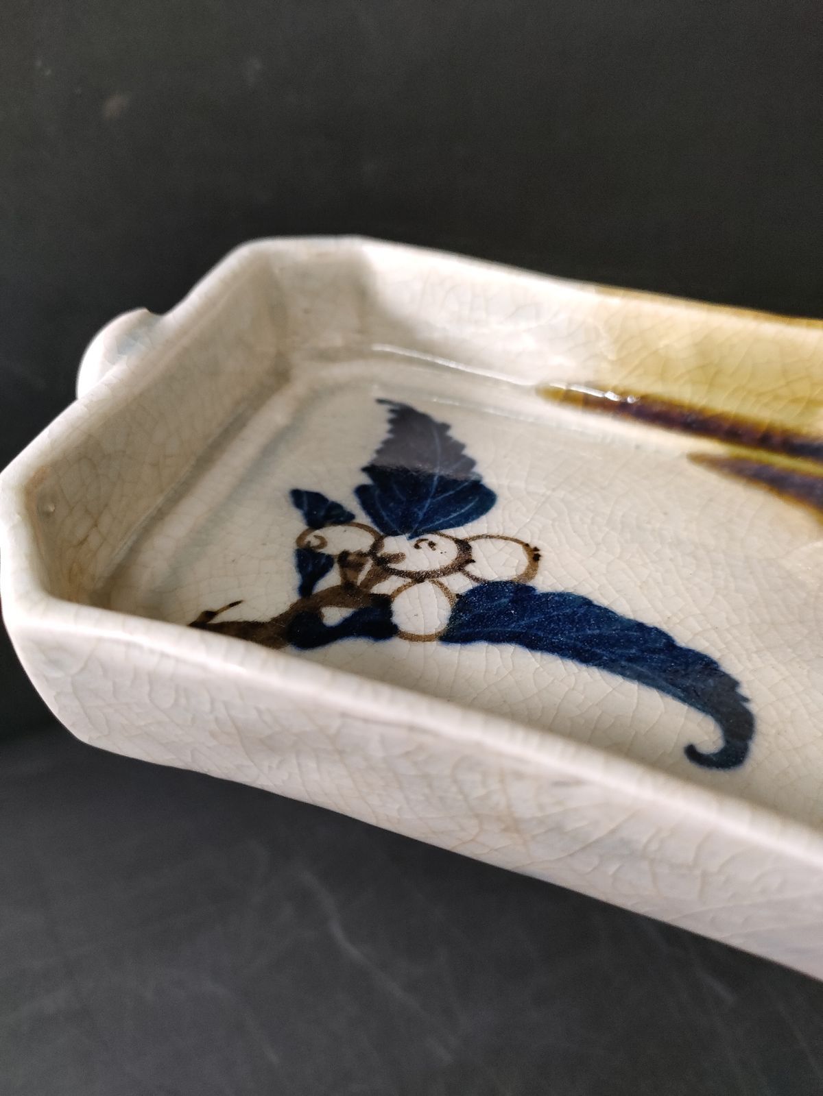 F5-03 織部釉枇杷模様角刺身皿39客