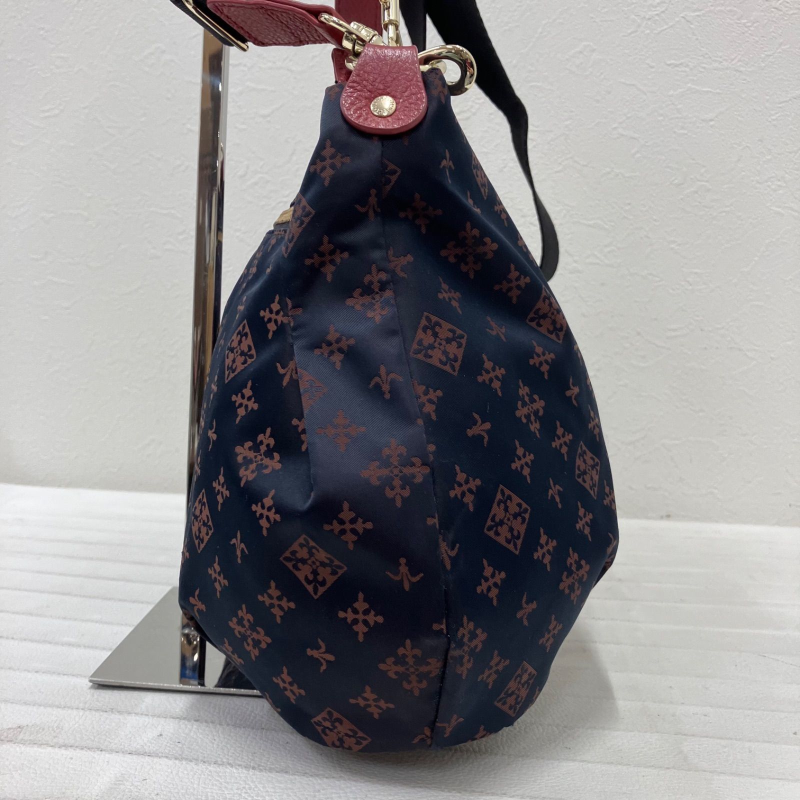 新品✨russet ラシット 2way ショルダー トート ネイビー×レッド 新品✨russet ラシット 2way ショルダー トート ネイビー×レッド 楽天