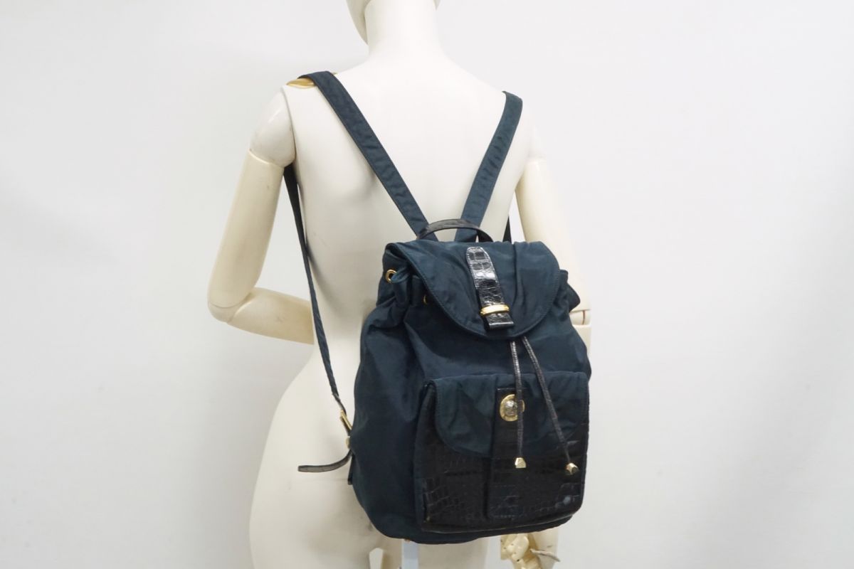 GIANNI VERSACE ヴェルサーチ リュック メデューサ チェーン 黒