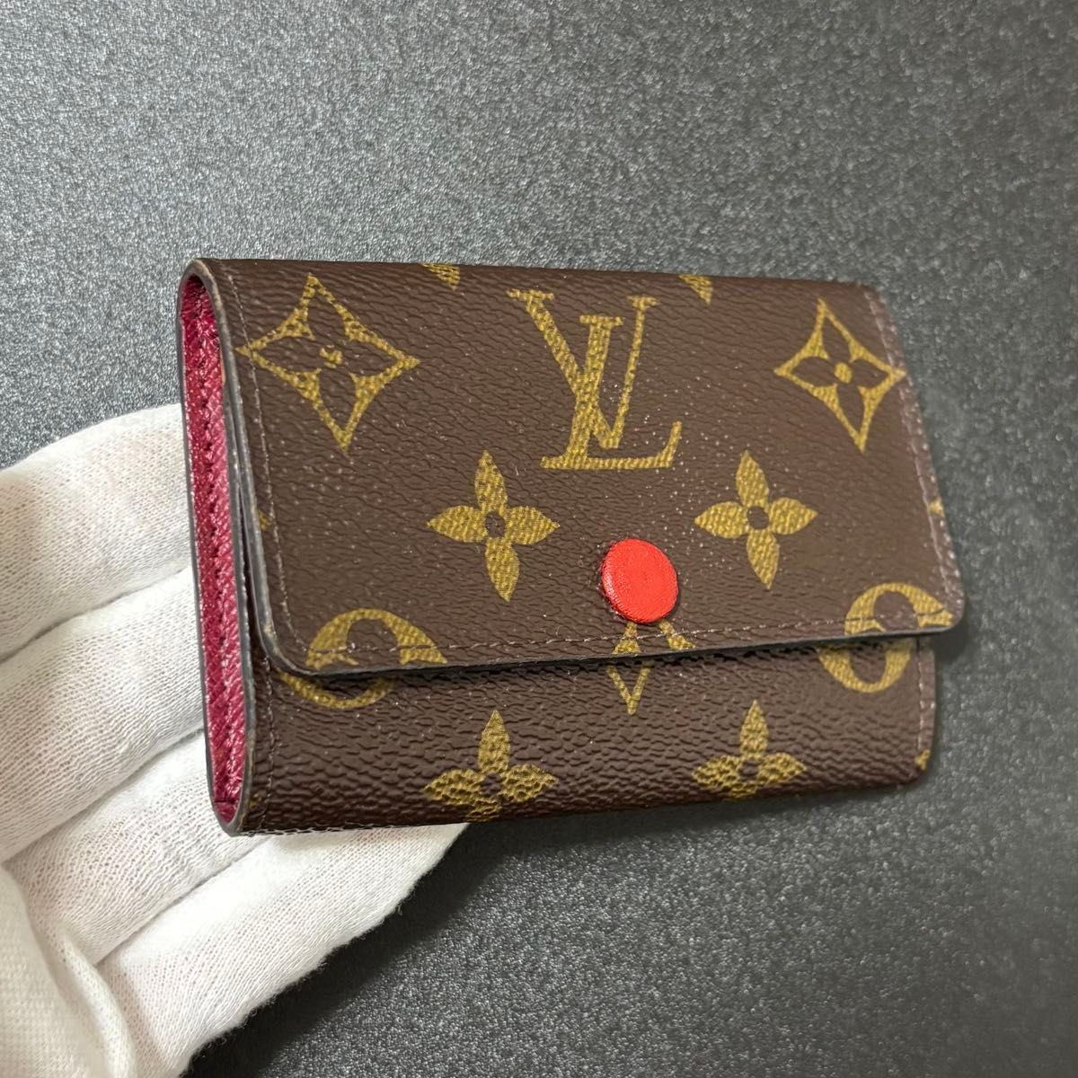 p5 ミュルティクレ6 モノグラムフーシャ ルイヴィトン キーケース Louis Vuitton