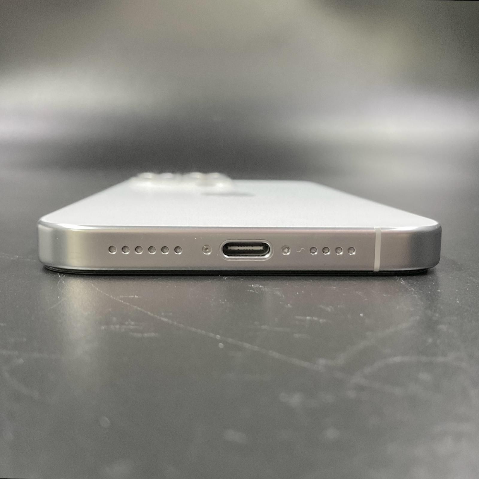 iPhone 16 Pro Max 256GB ホワイトチタニウム SIMフリー 白ロム 超美品