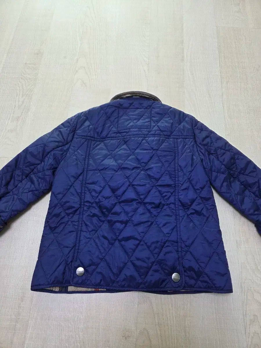 4 Y バーバリーキッズ キルティング ジャケット