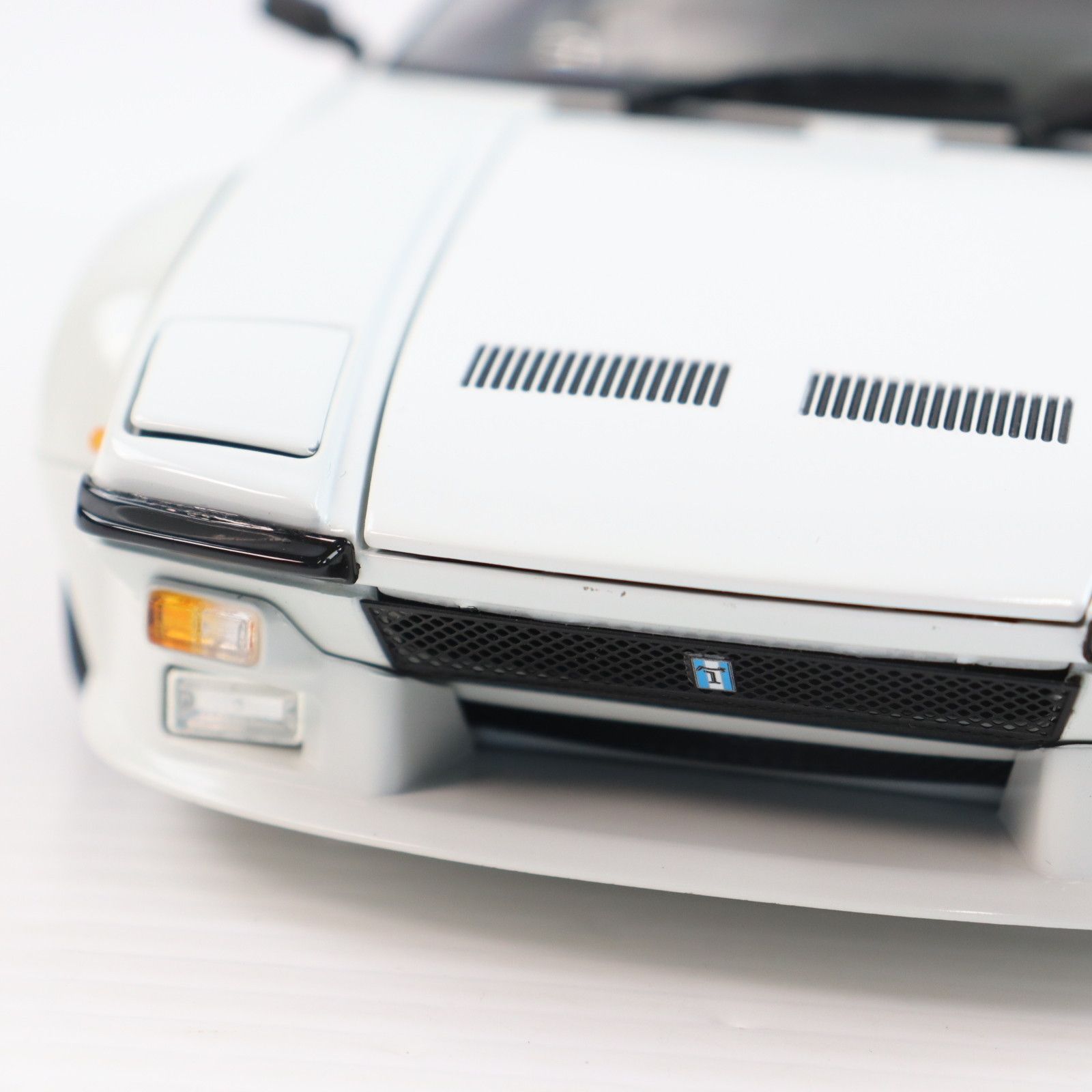 1/18 デ・トマソ パンテーラ GT5 完成品 ミニカー(KS08854W) 京商