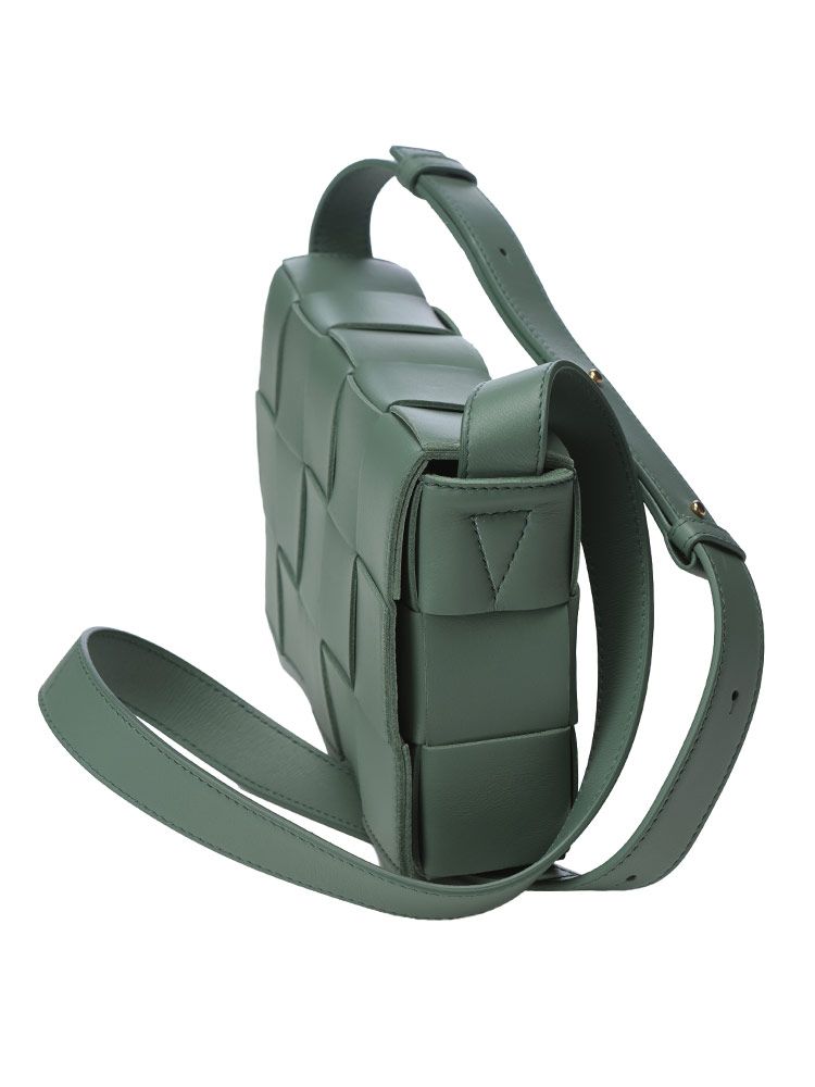 BOTTEGA VENETA ボッテガ ヴェネタ イントレチャート ショルダーバッグ カセット