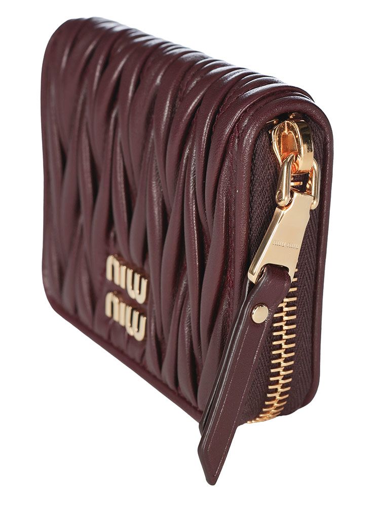 MIU MIU ミュウミュウ ナッパレザー マテラッセモチーフ ジップ 財布