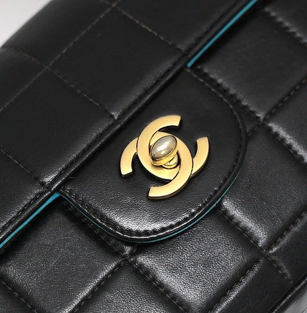 チェーンショルダーバッグ