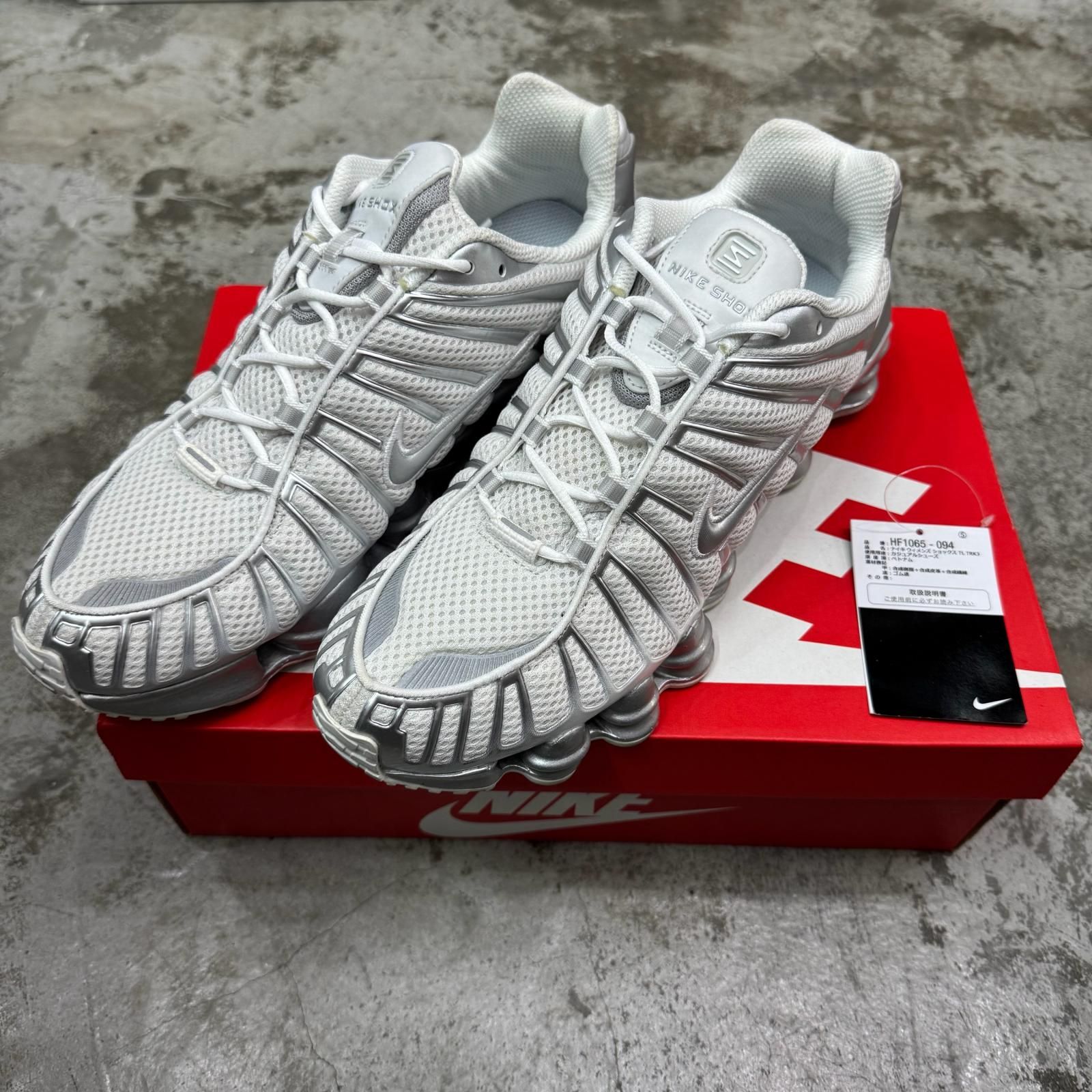 国内正規 NIKE Women's Shox TL 