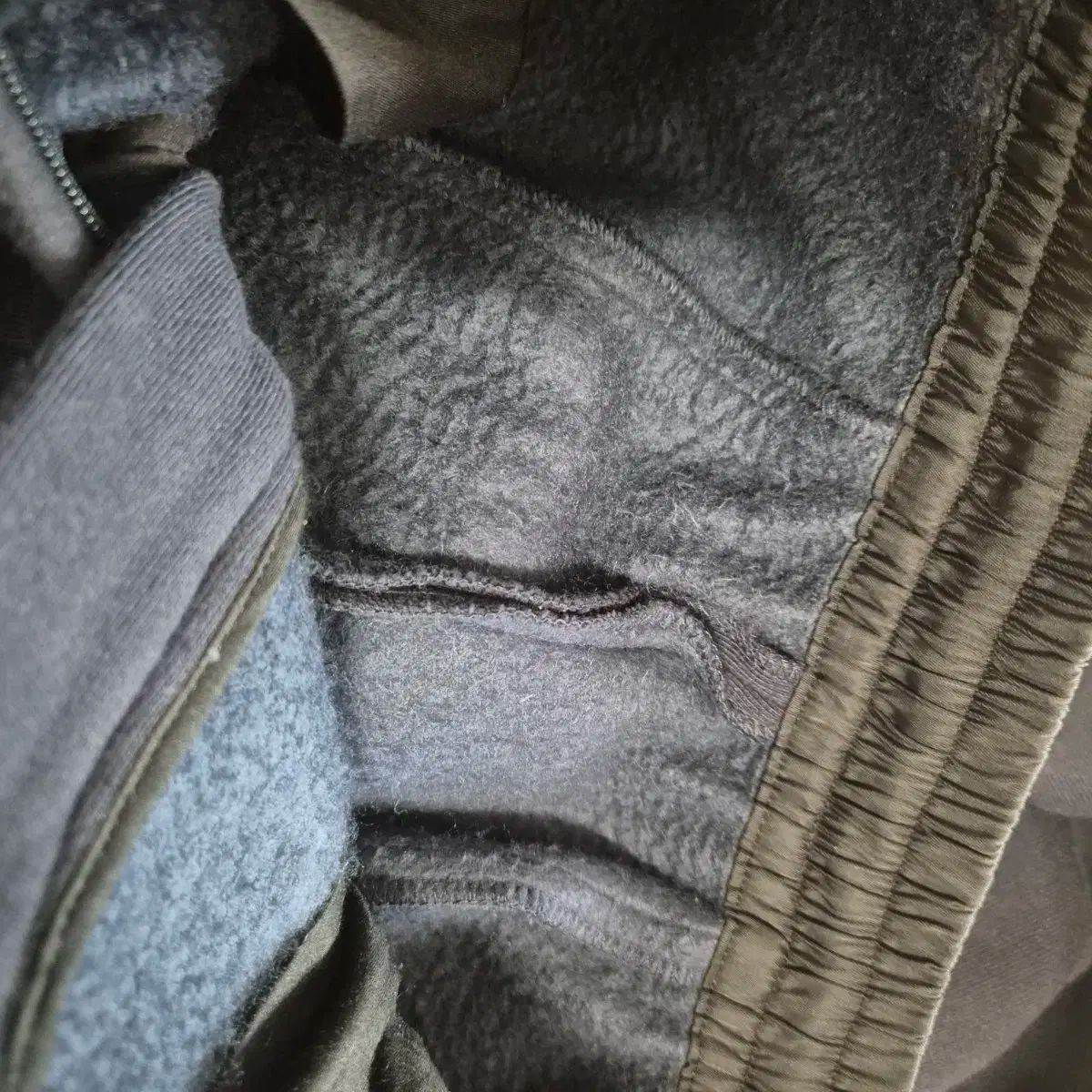 起毛トレーナー