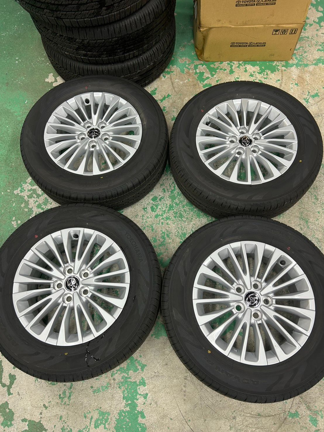 40 45系アルファード ヴェルファイア用 OP 17インチ ADVAN dB V 03 225 65 R 17 製 インチダウン対応 4本セット