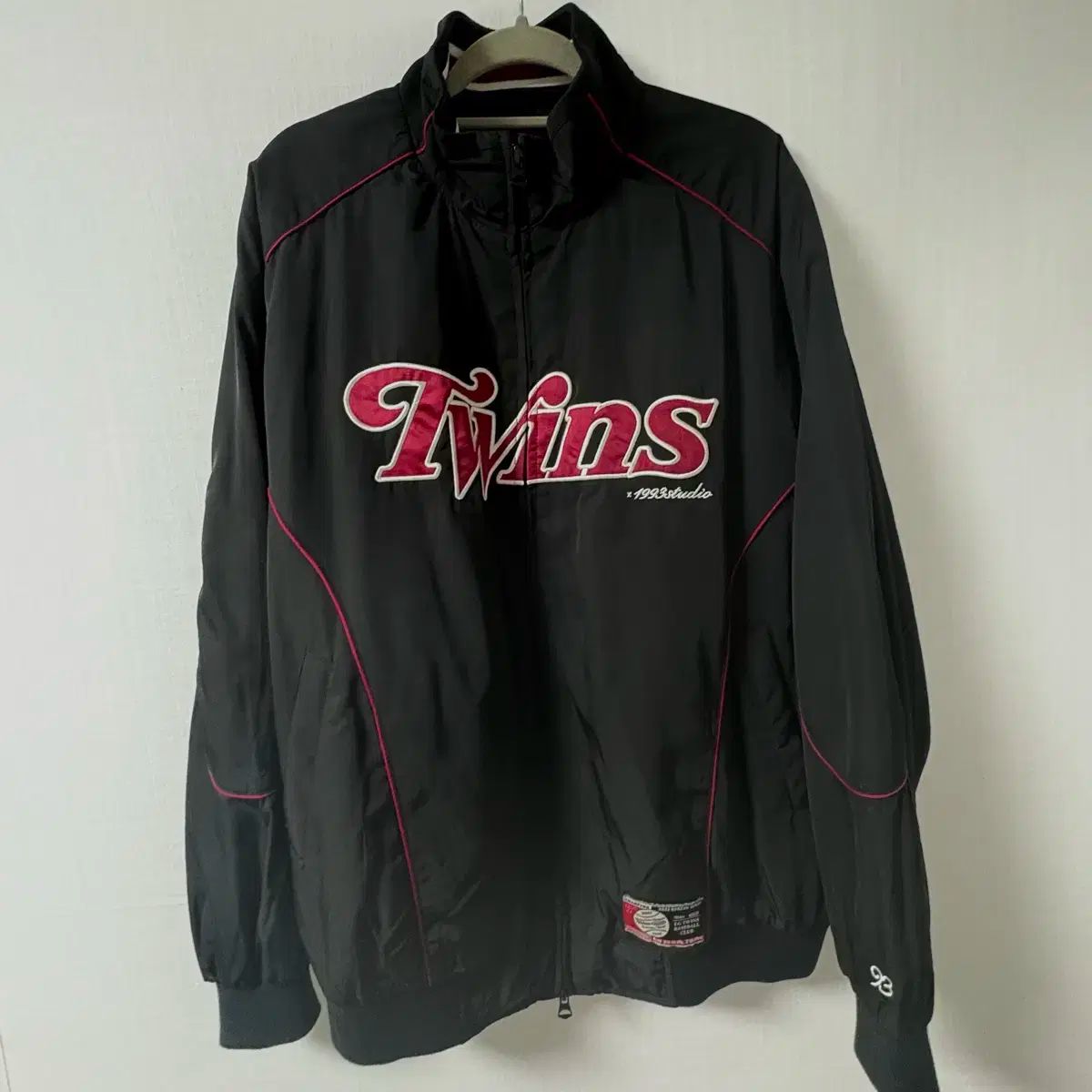 繊細な響きの LG TWINS 1993 スタジオ アウター