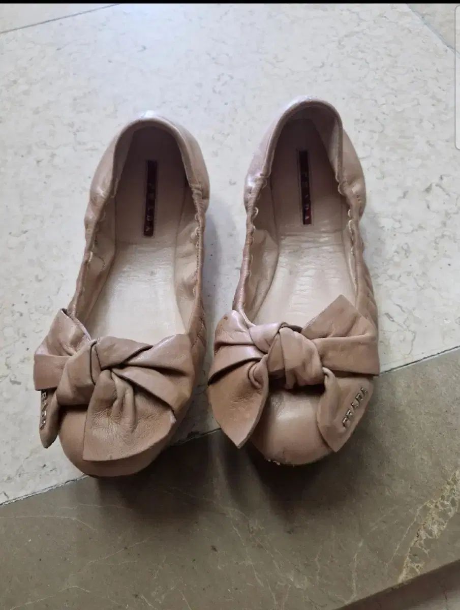 PRADA リボン バレリーナ フラット シューズ 8 5