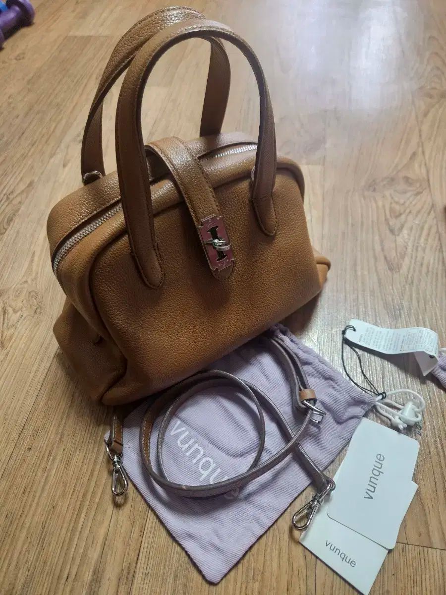vunque トークバッグ ミニ ブラウン ストラップ ダストバッグ
