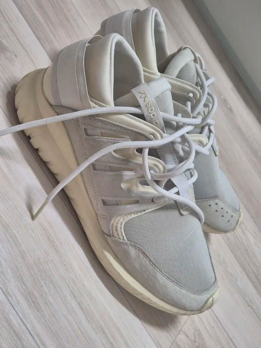 アディダス チュブラー