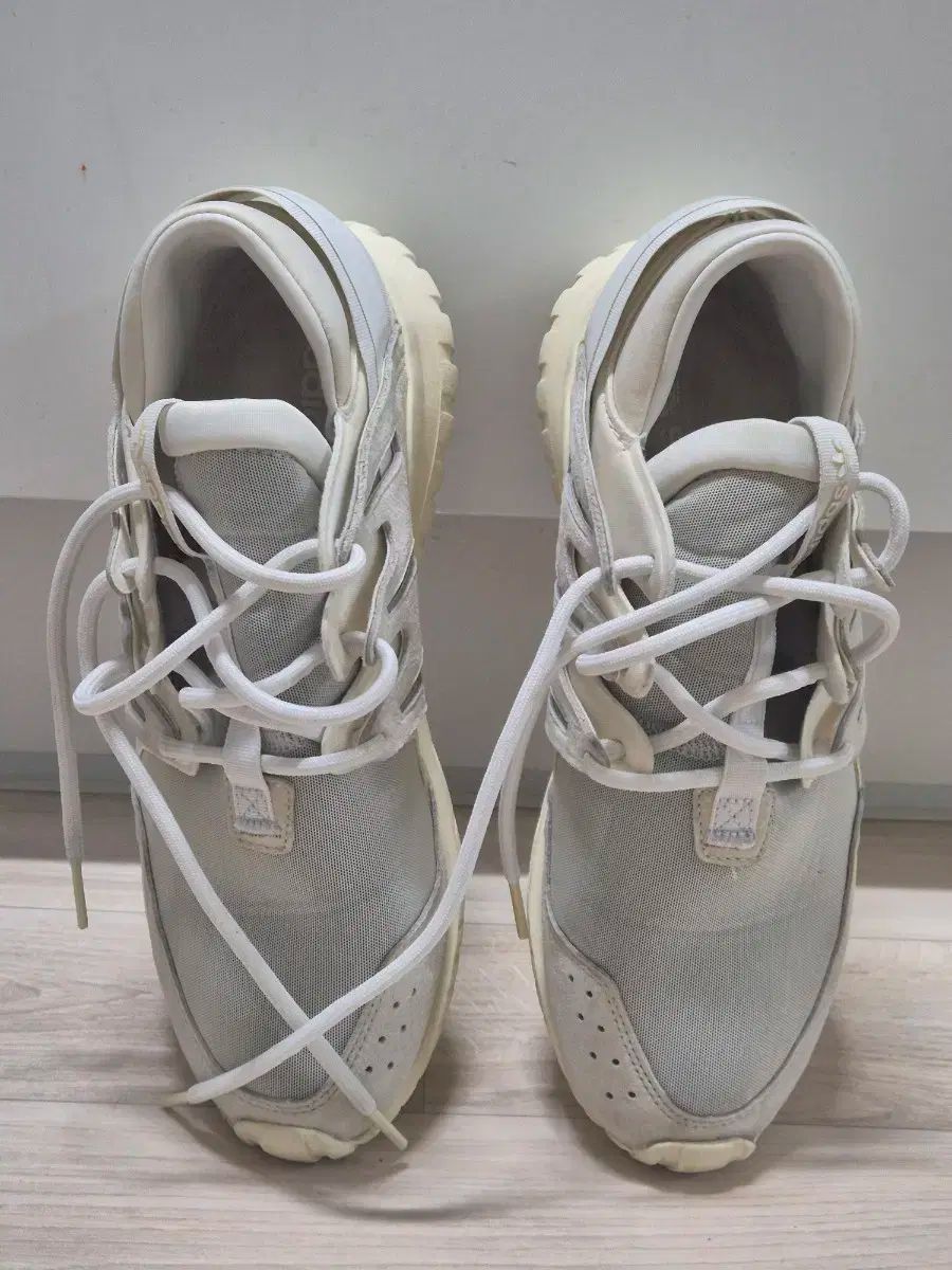  アディダス チュブラー ノヴァ プライムニット 白 シューズ(男性用) テニス