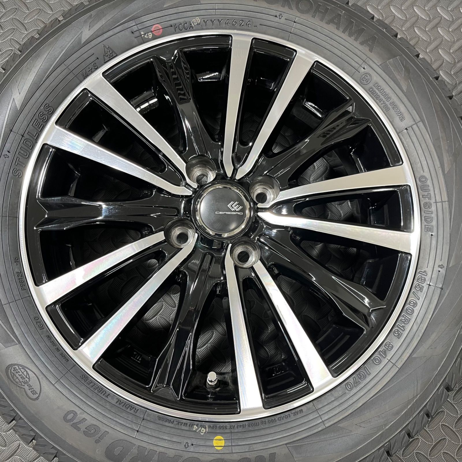 23 185 60 R 15 ヨコハマ アイスガードIG IG 70 CEREBRO アクア ヤリス ポルテ スイフト スタッドレス 1200 E