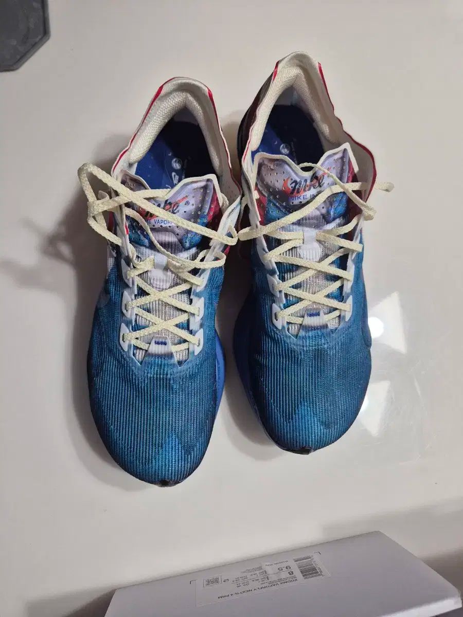 ナイキ ヴェイパーフライ 4ブルー