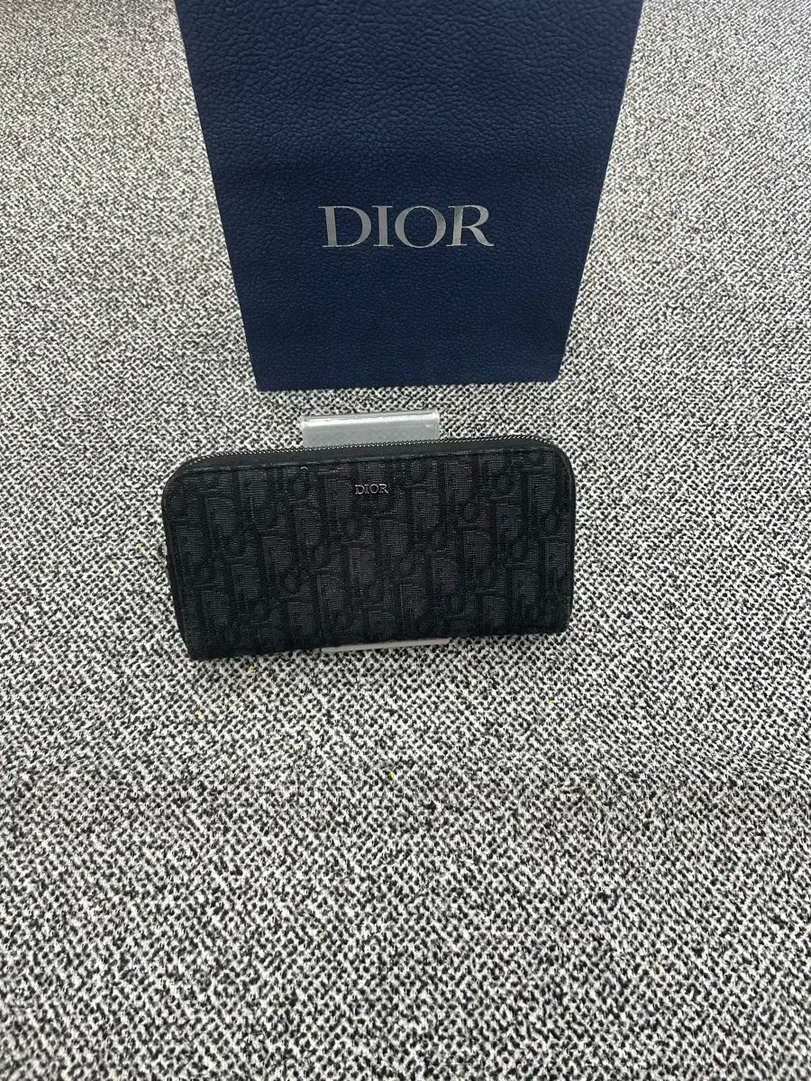 ディオール オブリーク ロングウォレット ブラック