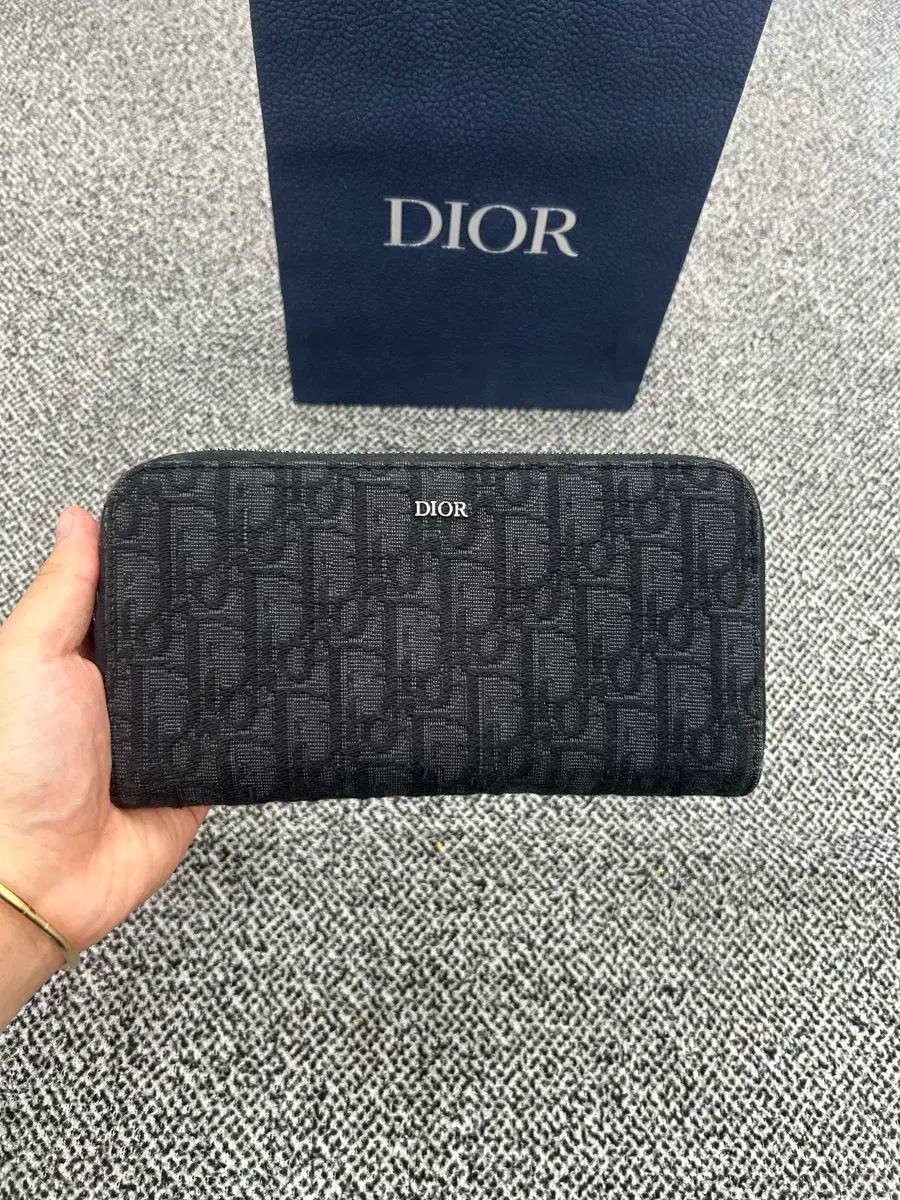 ディオール オブリーク ロングウォレット ブラック