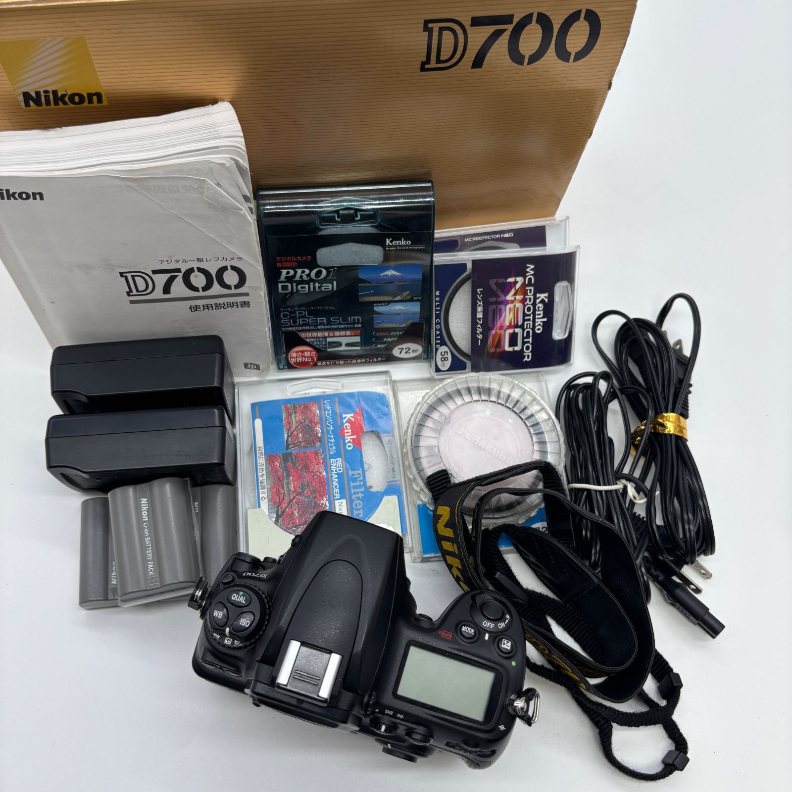 ニコン Nikon D 700 ボディ FX デジタル一眼レフ 付属品多数