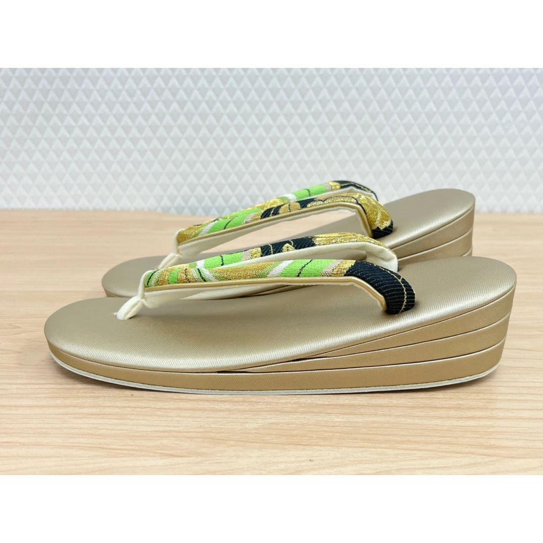  黒帯地 ねじり梅 フリーサイズ zb-003 草履 和装履物