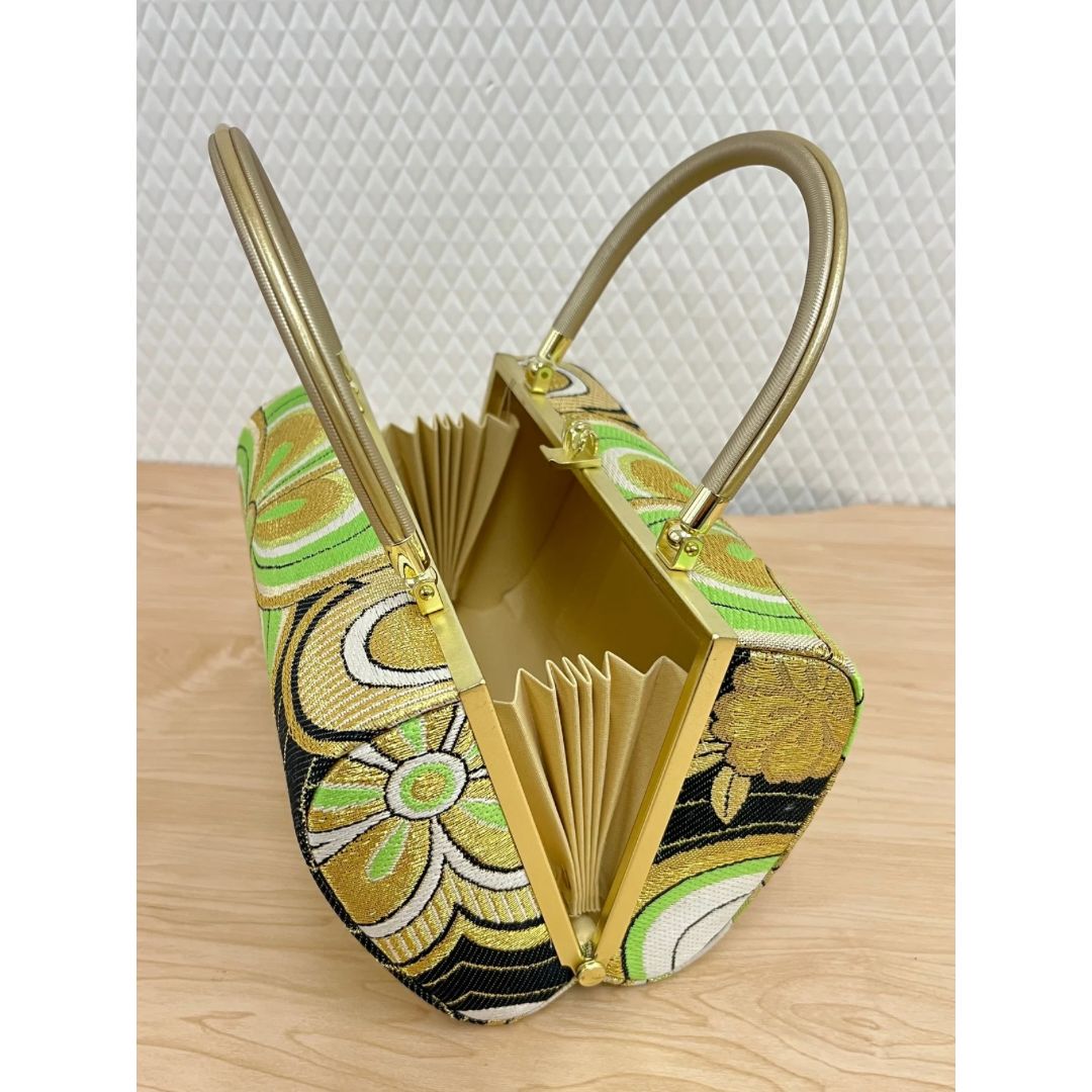 黒帯地 ねじり梅