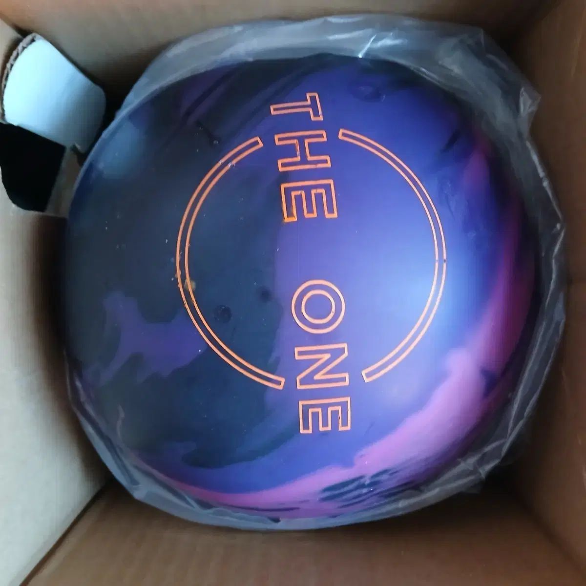 14パウンド エボナイト ザ ワン Pluto ボーリング 公式球