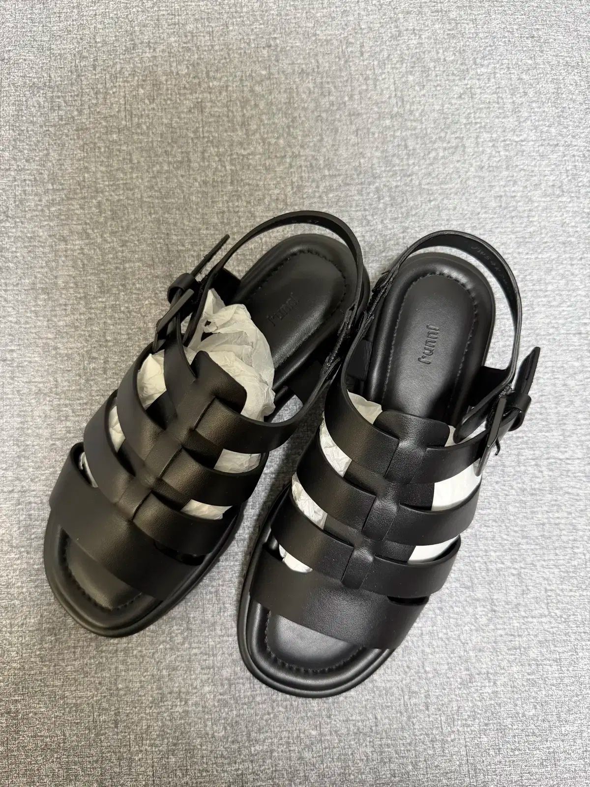 Juun.J ジュンジェイ フィッシャーマン サンダル ブラック -