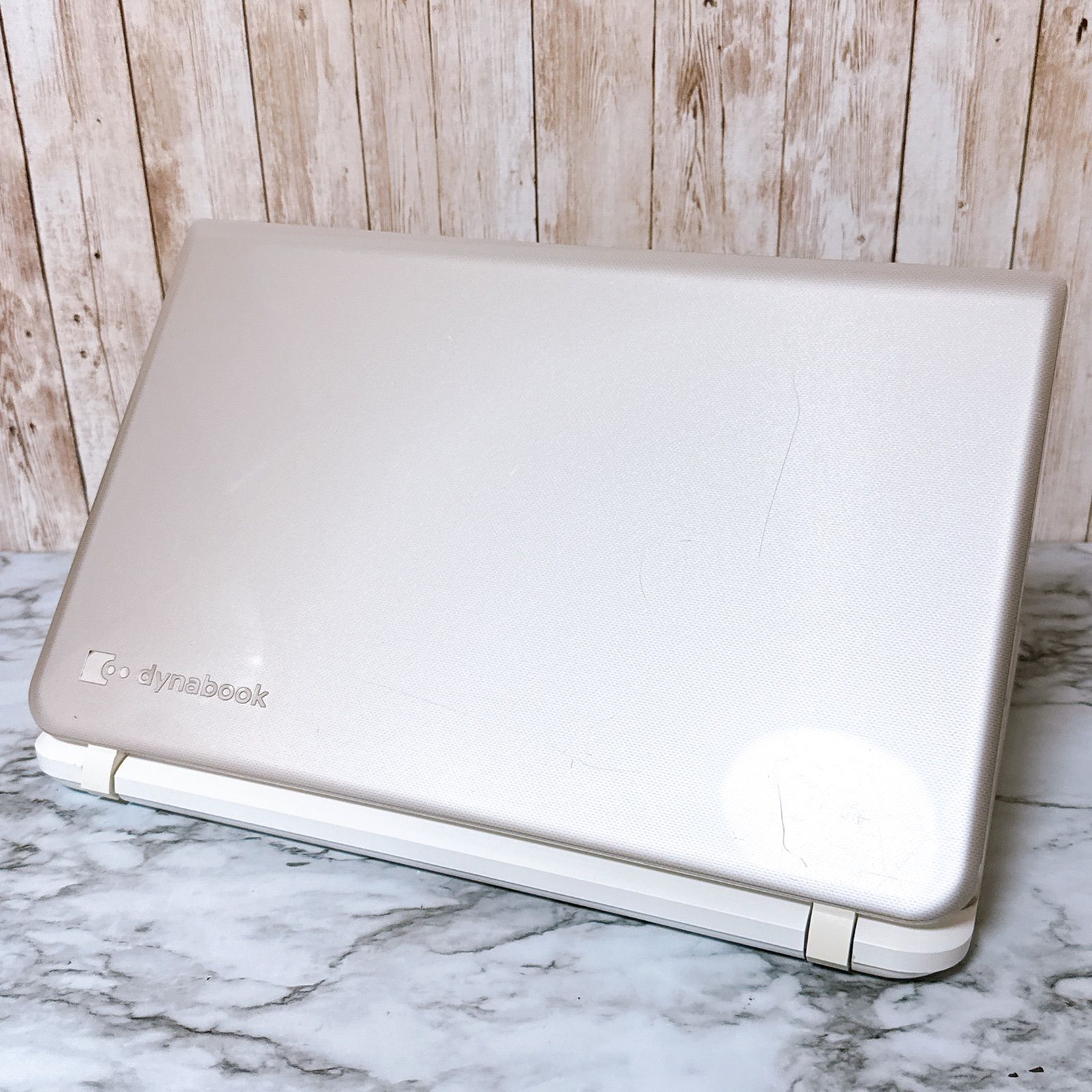 人気の白❤薄型ノートパソコン✨新品SSD✨カメラ・オフィス✨すぐ使える♪初心者⭕ 1台限定✨メモリ8GB 爆速SSD✨カメラ付 すぐ使える薄型パソコン 初心者