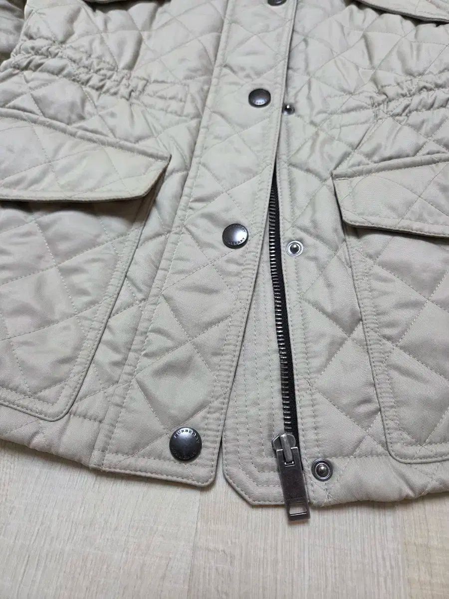 バーバリーキッズ キルティング