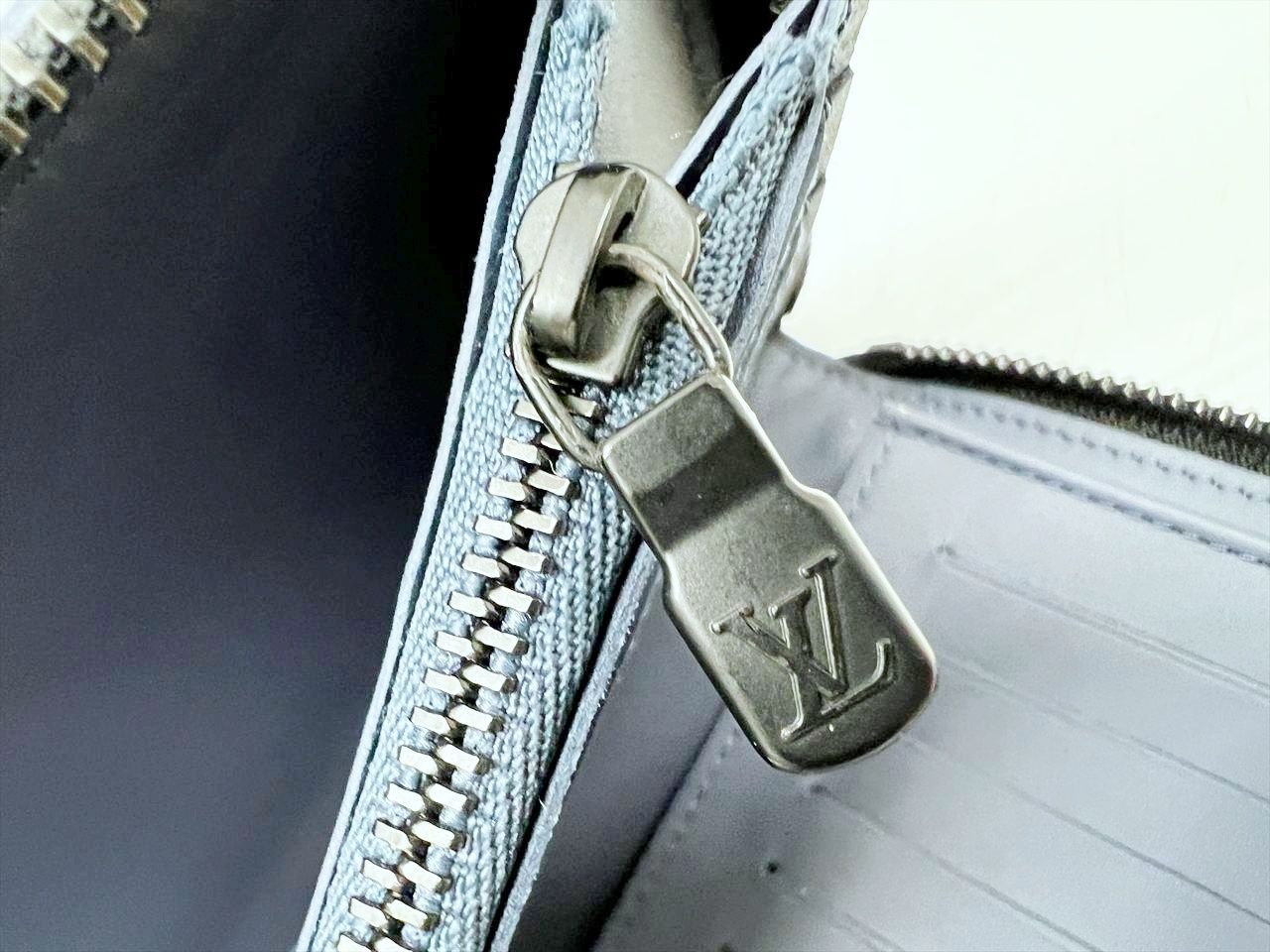 ジッピーウォレット ヴェルティカル