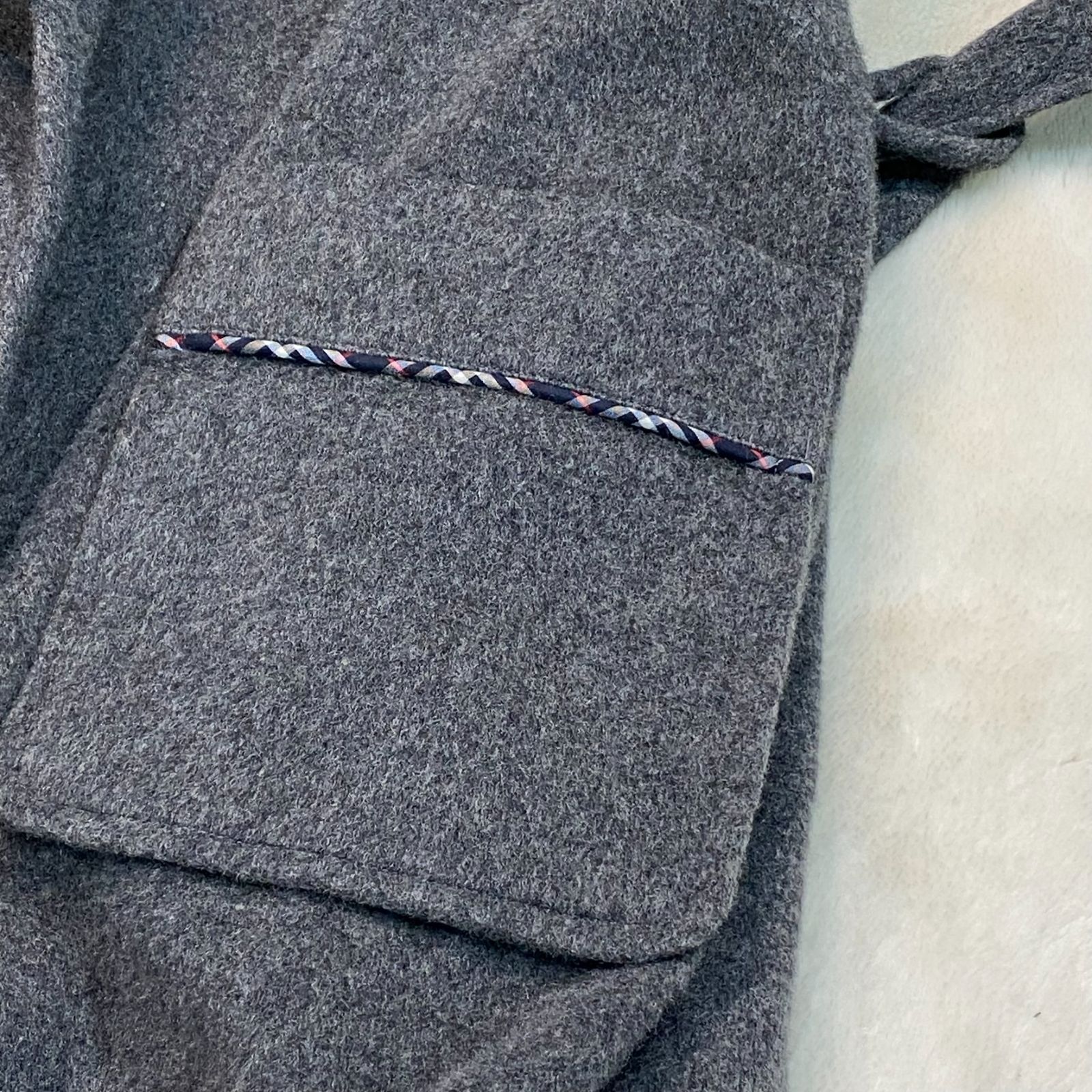 ガウンコート ロゴ刺繡