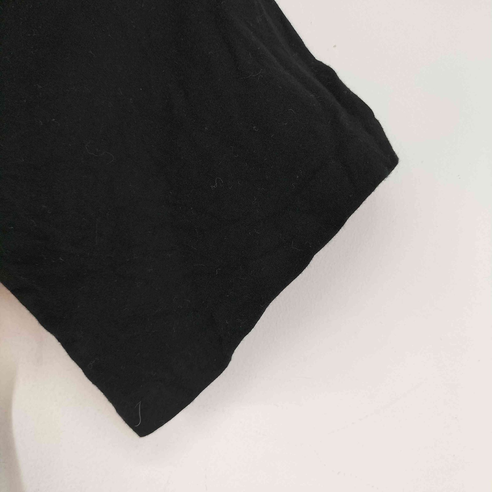 アンダーカバー UNDER