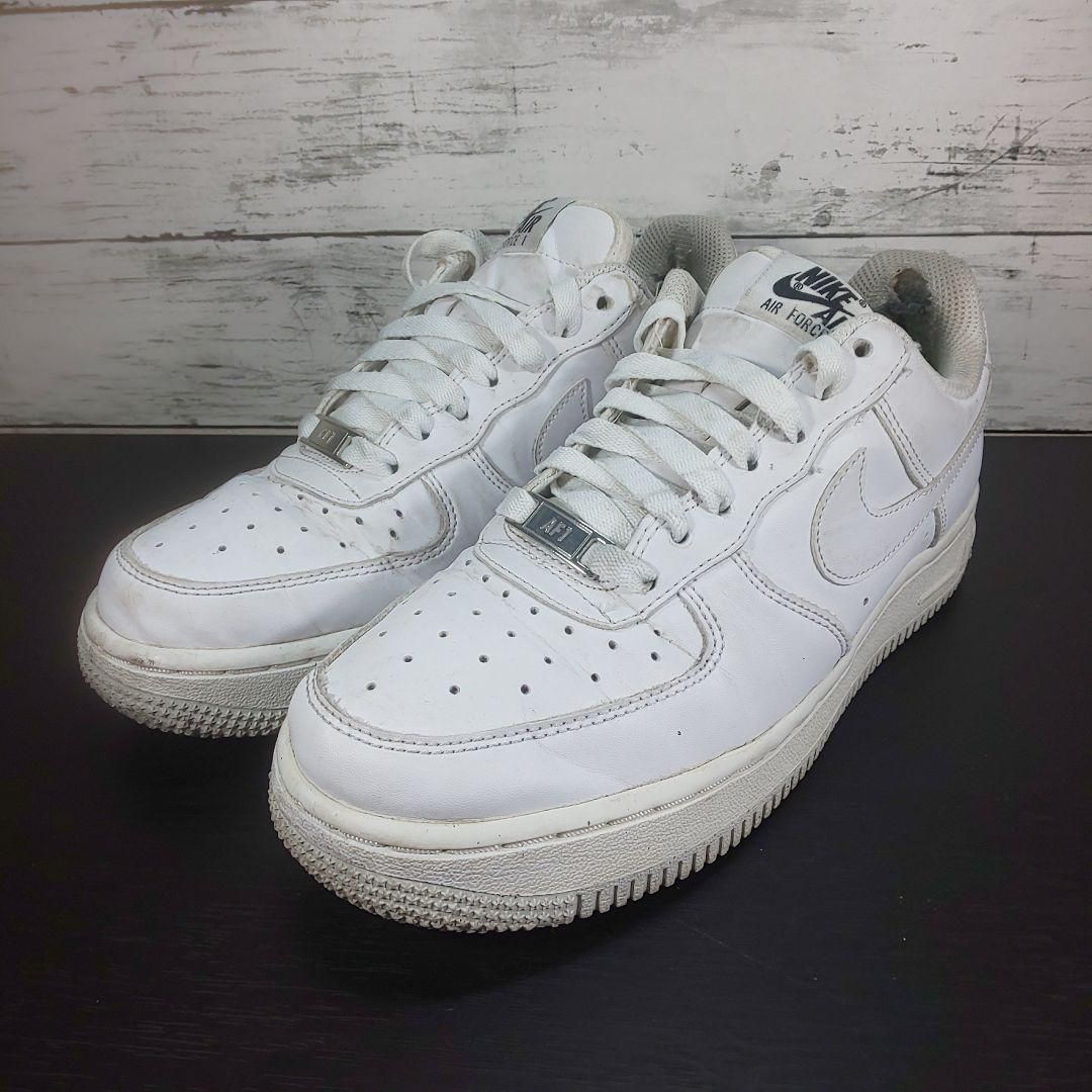 NIKE AIR FORCE 1 