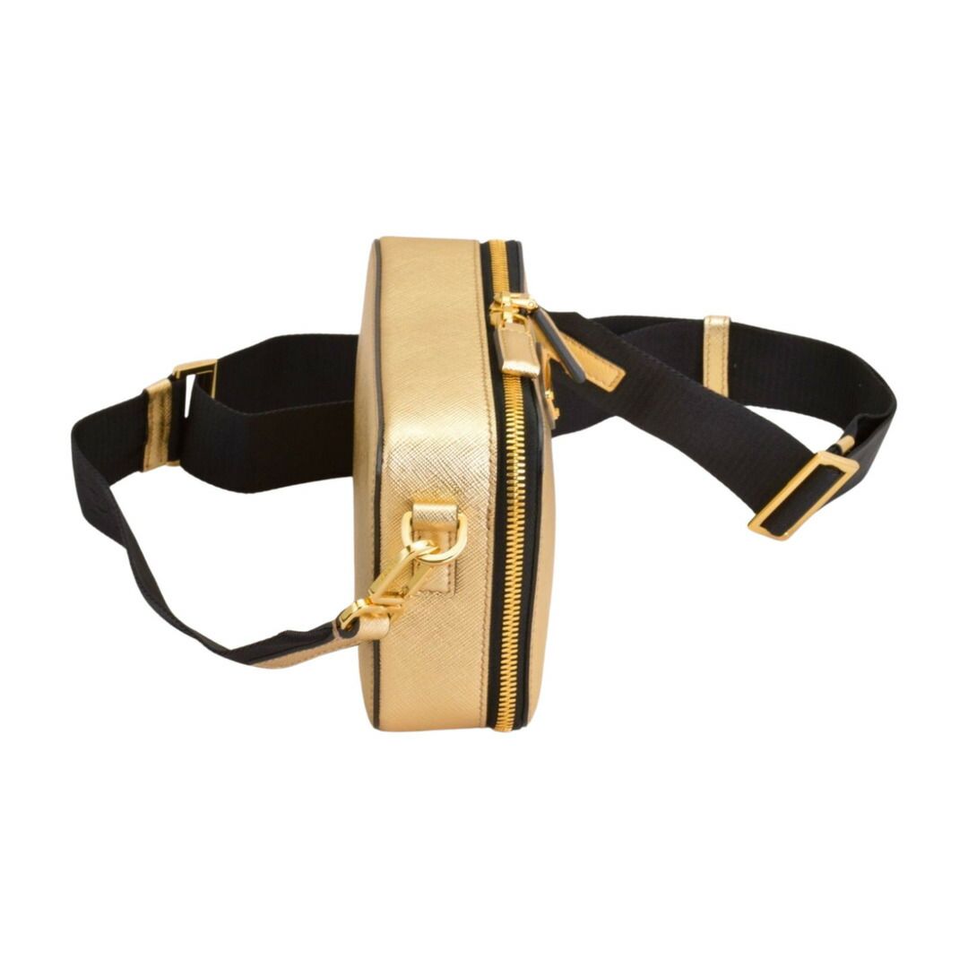 PRADA サフィアーノ