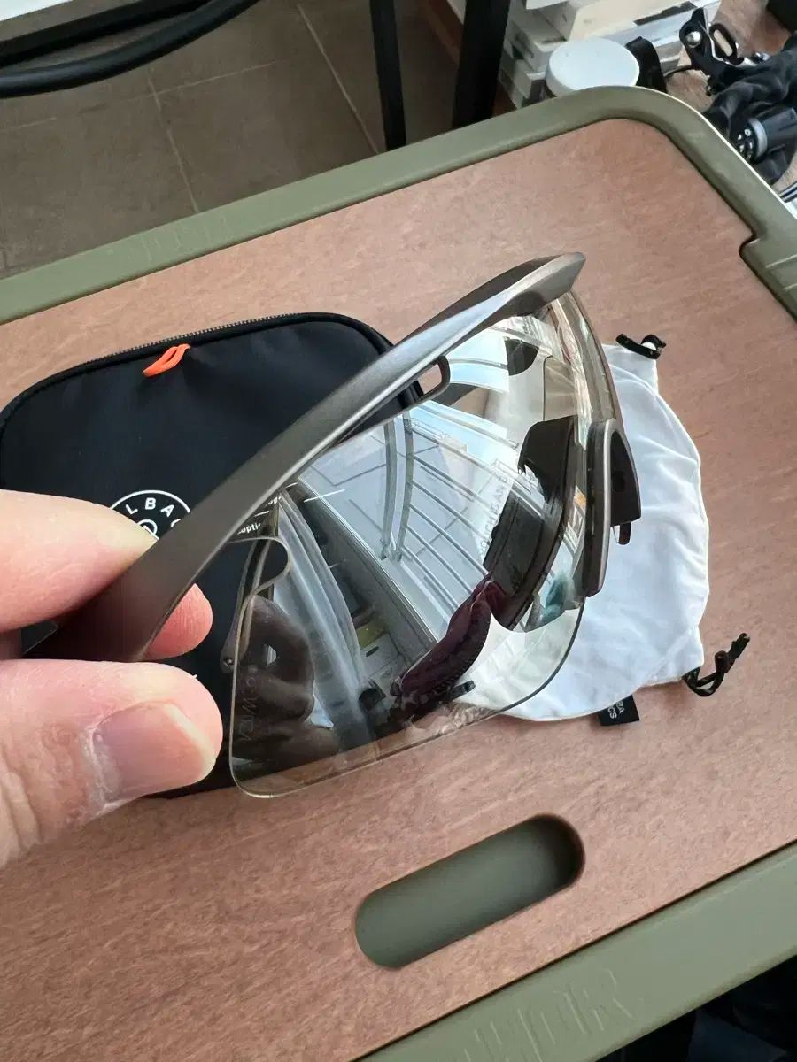 マントラ サングラス