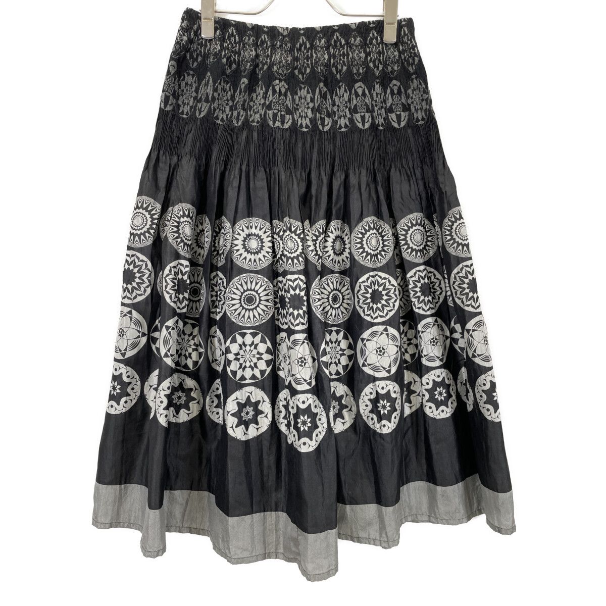 Haat ハート HA01FG590 ブラック×シルバー 絞り加工 総柄スカート 2