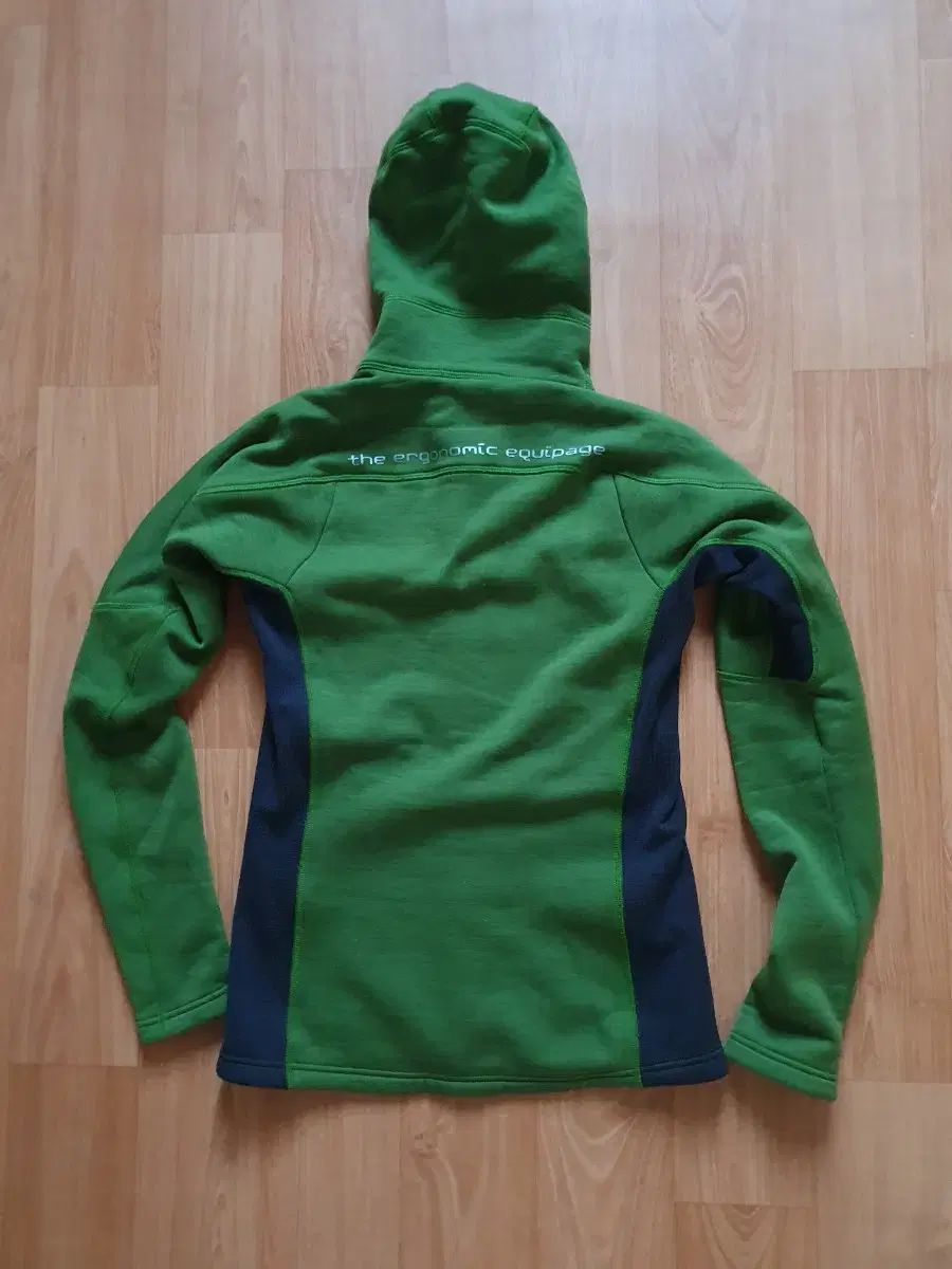 MONTURA ストレッチ