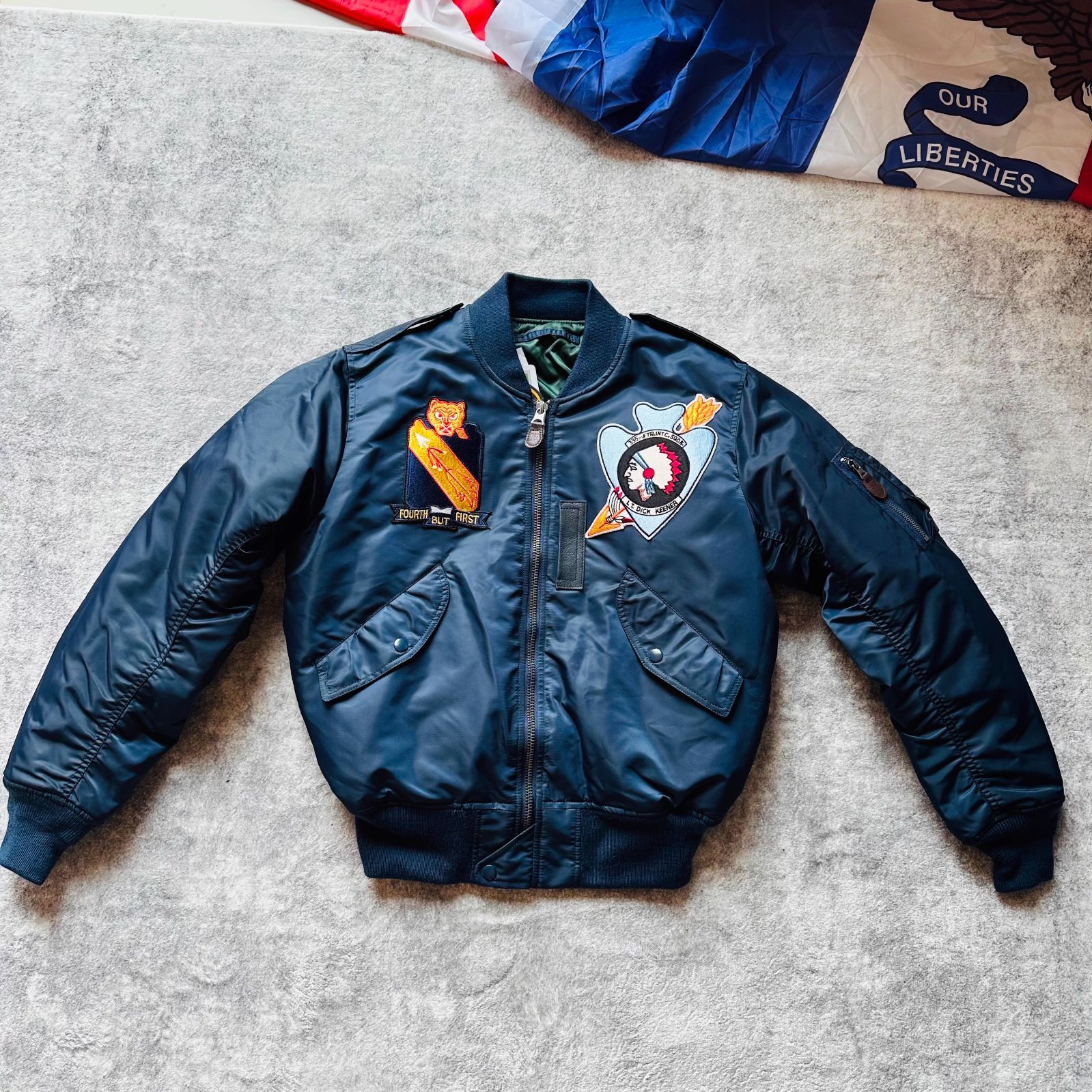 h 美式ヴィンテージ L2A インターセプト フライトジャケット|中綿入り|軍用風 海空徽章 インディアン刺繍|男女兼用 秋冬アウター