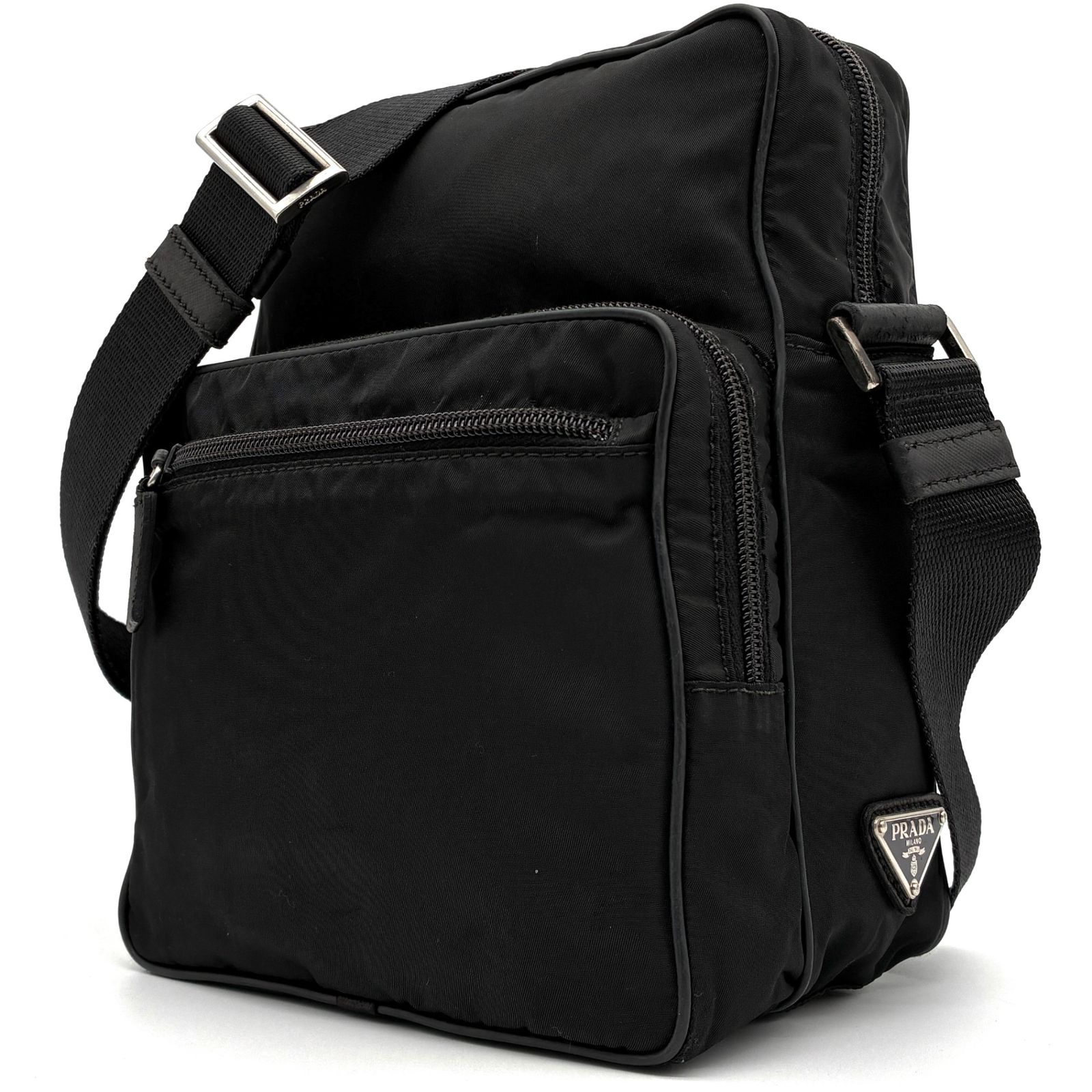 美品 PRADA プラダ ショルダーバッグ 三角ロゴ プレート 白タグ 多収納